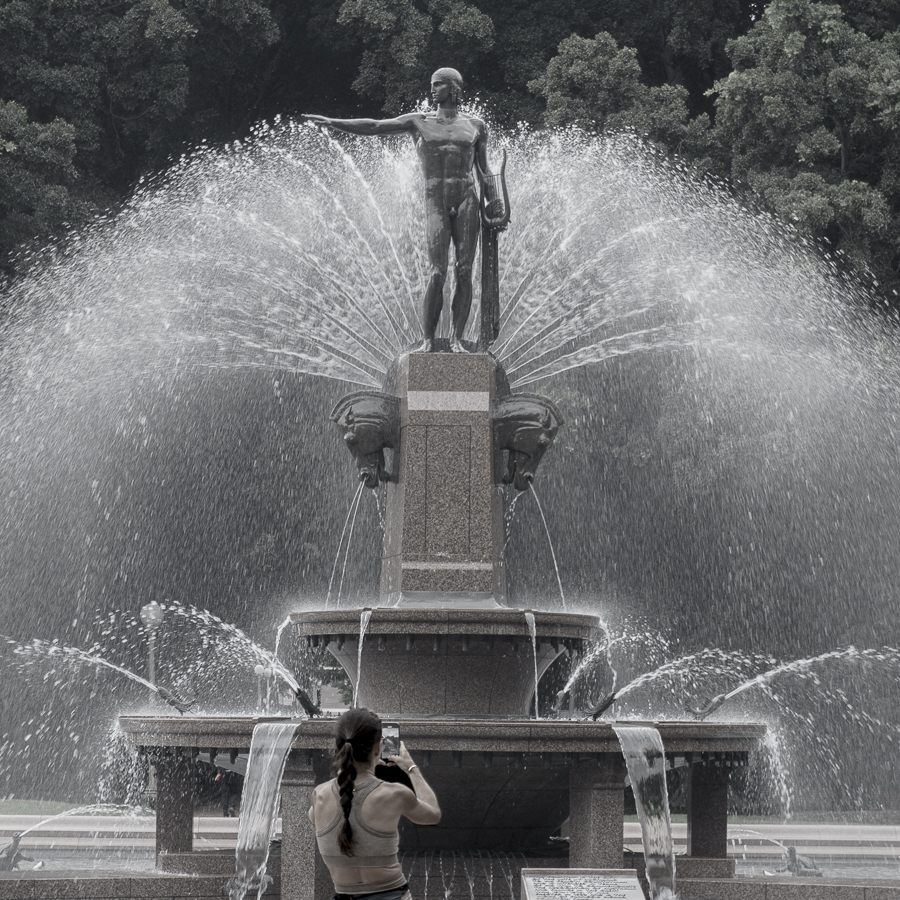 Runner Photos Fountain